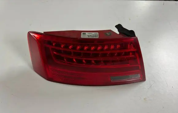 Audi A5 8T 8F Rear/tail lights 8T0945095J 21190104 AU484PAT1