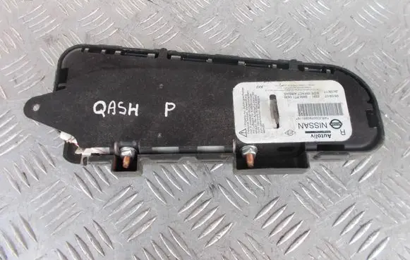 Nissan Qashqai+2 Seat airbag
