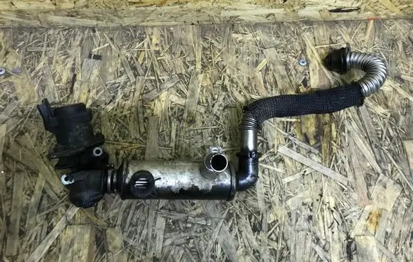 Ford Focus EGR valve cooler 9660276280
