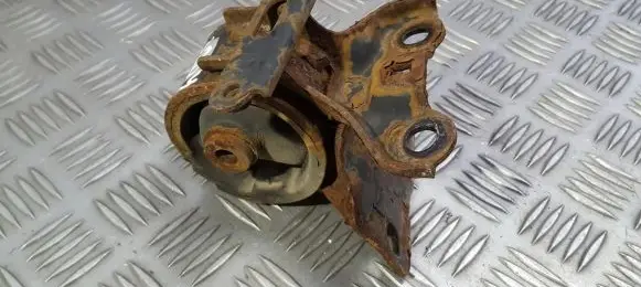 Toyota Avensis T220 Engine mount bracket 1237264210 12372-64210