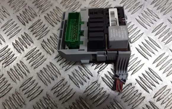 Opel Meriva A Fuse box cover 93363150