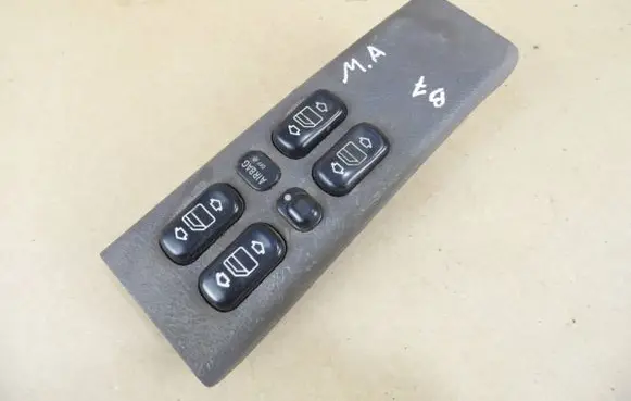 Mercedes-Benz A W168 Electric window control switch 1688202810 03753200