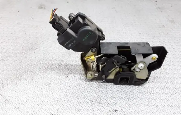 Hyundai Terracan Rear door lock