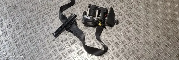 Volvo S90, V90 Front seatbelt 31675250
