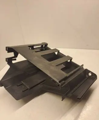 BMW 1 F40 Other engine bay part 58650910 8581370 1290