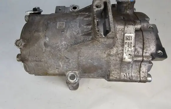 Nissan Leaf II (ZE1) Air conditioning (A/C) compressor (pump) 926005SA0B CEXN27X0AH YEPOFX1D841