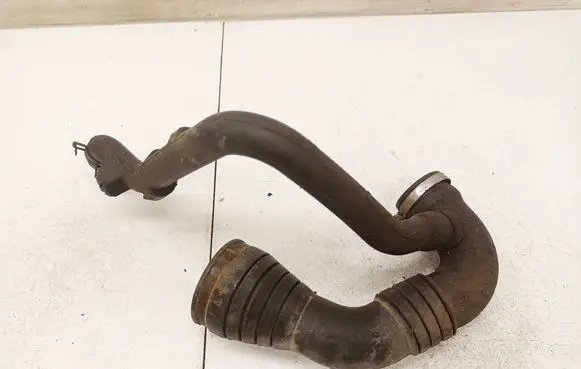Audi A6 S6 C5 4B Air intake hose/pipe 8D0129615A