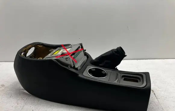 Maserati GranSport Center console 66137000