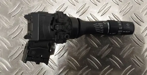 Toyota Auris 150 Wiper control stalk 17F243 02410