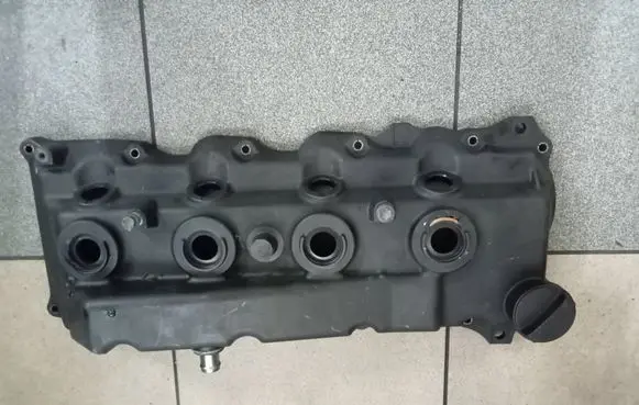 Toyota Hilux (AN10, AN20, AN30) Rocker cam cover 000