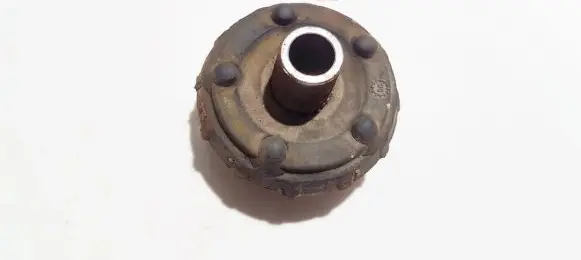 Audi A4 S4 B5 8D Coil spring mount 8d0512333