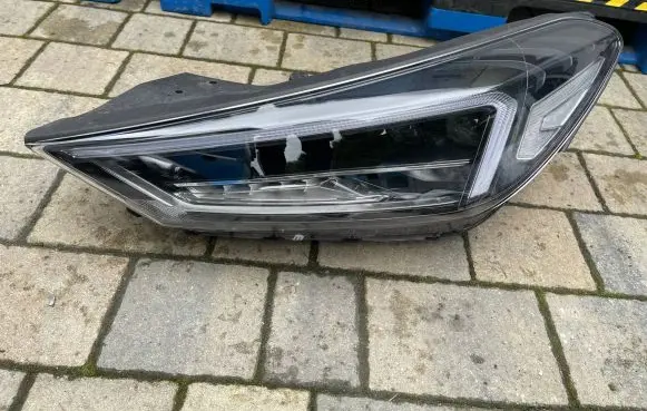 Hyundai Tucson TL Headlight/headlamp 92101D7700 L009D700000413