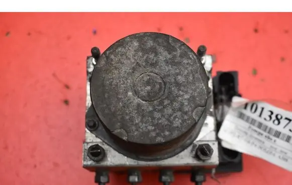 Toyota Avensis Verso ABS Pump 44510-05040