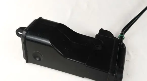 Active carbon filter fuel vapour canister