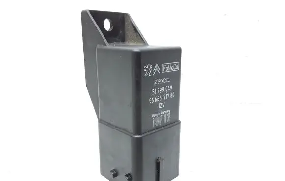 Volvo S60 Glow plug pre-heat relay 51299049 9666671780