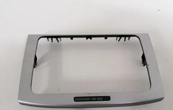 Volkswagen PASSAT B6 Radio/GPS head unit trim 3C0858069M