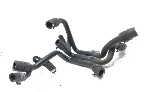 Engine coolant pipe/hose
