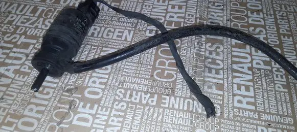 Mercedes-Benz Sprinter W906 Windscreen/windshield washer pump A2218690121