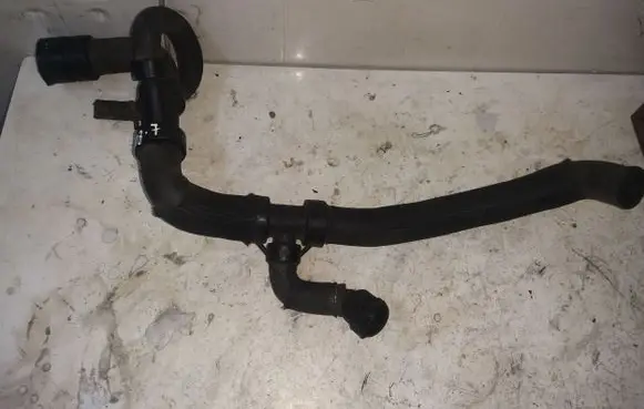 Volvo XC60 Engine coolant pipe/hose s4000250