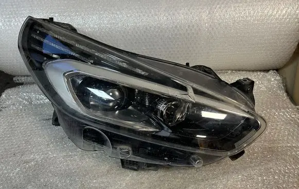 Ford S-MAX Headlight/headlamp em2b-13w029-ch