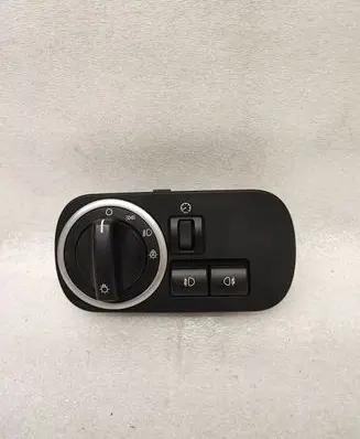 Land Rover Discovery 4 - LR4 Light switch AH2213A024
