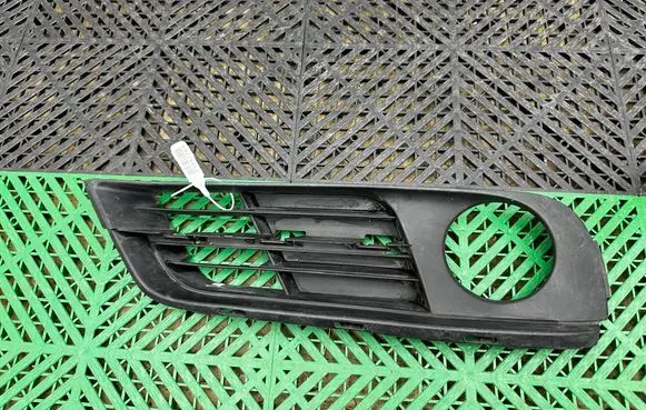 BMW 5 GT F07 Front bumper lower grill 7331680 5111