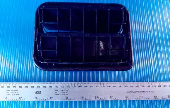 Peugeot Expert Quarter panel pressure vent 9675506980