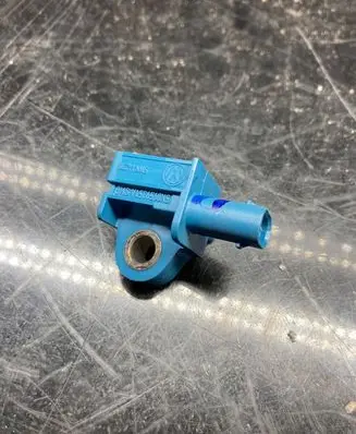 Audi Q3 8U Airbag deployment crash/impact sensor 5K0959351A