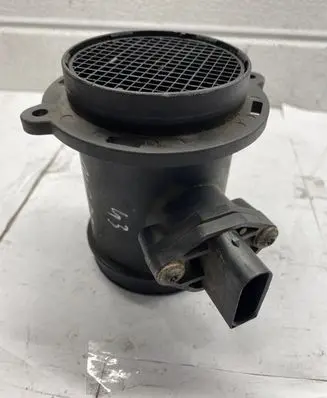 Mercedes-Benz E W210 Mass air flow meter 0281002152
