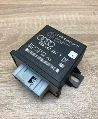 Audi A4 S4 B8 8K Light module LCM 8K0907357B