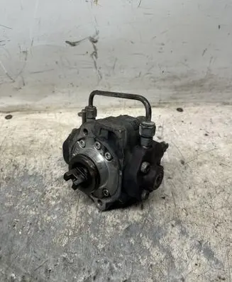 Toyota Auris 150 Fuel injection high pressure pump 221000R010 HU2940000316