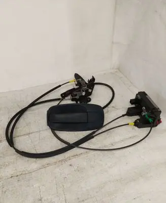 Opel Vivaro Loading door lock 8200008465