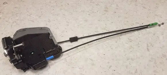 Lexus GS 250 350 300H 450H Front door lock 2F1521 A046693