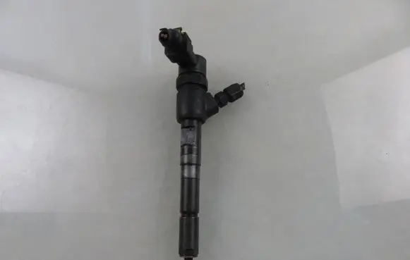 Fuel injector