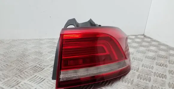 Volkswagen PASSAT B8 Rear/tail lights 3G9945312