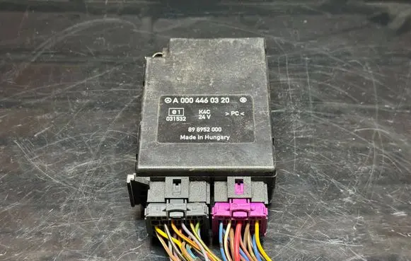 Mercedes-Benz Vario Engine control unit/module A0004460320 898952000 031532