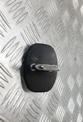 Lexus GS 300 350 430 450H Front door lock loop/hook striker 