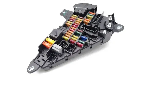 Opel Corsa D Fuse module 6906601