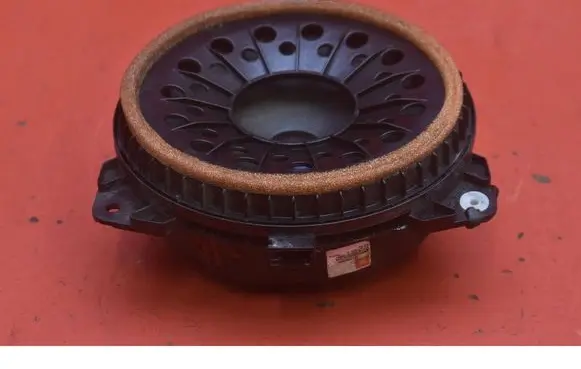 Toyota Auris 150 Subwoofer speaker 8616002800