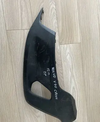 Volvo V40 Cross country Front bumper lower grill