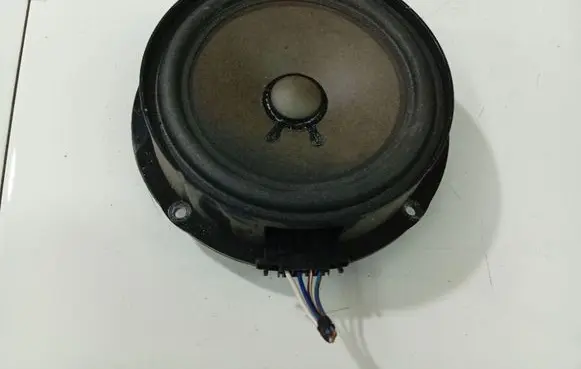 Skoda Octavia Mk2 (1Z) Front door speaker 1Z0035411C