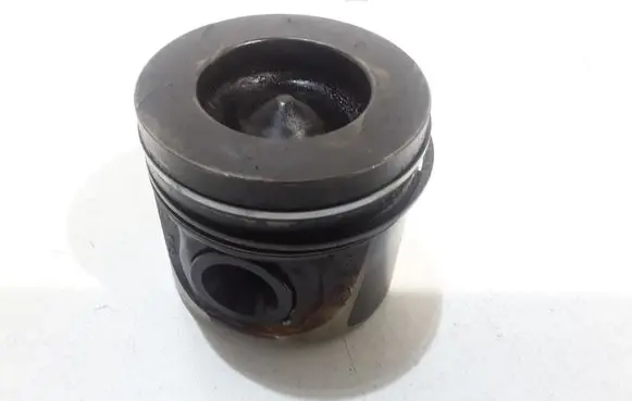 Piston