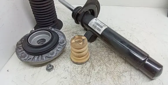 BMW 2 F22 F23 Front shock absorber/damper 6873738 31316873738