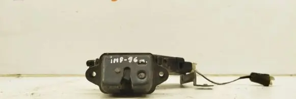Subaru Impreza I Tailgate/trunk/boot lock/catch/latch