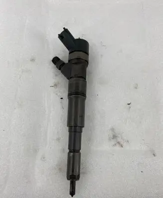 Fuel injector