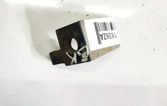 Skoda Fabia Mk1 (6Y) Rear door lower hinge 8Y0833401B