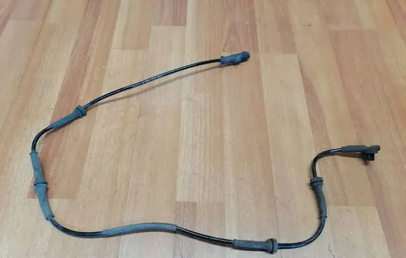 Renault Espace V (RFC) ABS rear brake sensor 479002884R 0235009694 479508802R