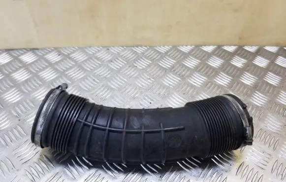 Volvo S80 Turbo air intake inlet pipe/hose 6898050