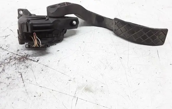 Audi A4 S4 B6 8E 8H Accelerator throttle pedal 8E1721523A