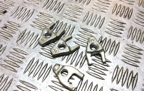 Nissan Navara D23 Fuel Injector clamp holder